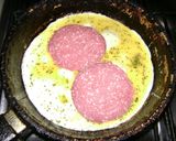 Foto del paso 5 de la receta: Omelette de salame y queso a la provenzal
