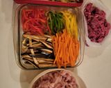 Foto del paso 1 de la receta: Fajitas rellenas de vegetales, pollo y carne rústica al wok