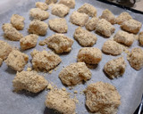 Foto del paso 5 de la receta: Mini nuggets-bocaditos de Pollo al Horno // Baked Chicken Nuggets