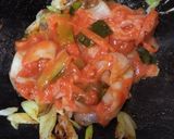 Foto langkah ke 3 dari resep Nasi Goreng Kimchi.