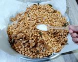 Foto langkah ke 6 dari resep Kacang Bawang Renyah.