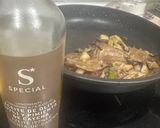 Foto del paso 3 de la receta: Revuelto de setas, ajetes y gulas