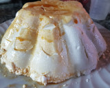 Foto del paso 4 de la receta: Isla flotante en microondas con salsa de frutillas 🍓🤤
