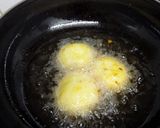 A picture of step 2 of Paneer chilli potatoes cups.