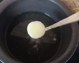 पारंपरिक उकडीचे मोदक (ukadiche modak recipe in marathi) रेसिपी स्टेप 1 फोटो