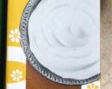 A picture of step 3 of Date and banana shake.