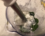 Foto del paso 3 de la receta: Lactonesa de albahaca y cilantro (dip)