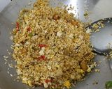 Foto langkah ke 3 dari resep Nasi Goreng ala Solaria.