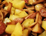 Foto del paso 4 de la receta: Salteado de patatas champiñones y criollo