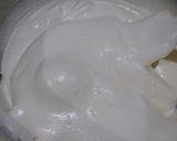 Hình bước làm 2 của món Bánh bông lan cuộn chà bông heo cay với sốt dầu trứng béo ngậy