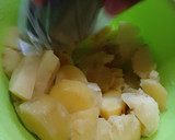 Foto langkah ke 1 dari resep Stick Kentang Keju.