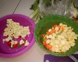 Foto langkah ke 2 dari resep Scrambled eggs and vegetable mix.