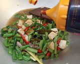 Foto langkah ke 3 dari resep Tumis Buncis Telur Puyuh Kecap.