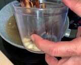 Foto del paso 5 de la receta Alitas de pollo con langostinos y shiitake