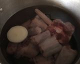 Foto del paso 1 de la receta: Cola de res en adobo