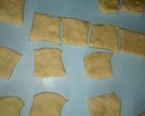 A picture of step 4 of Eggless Ginger doughnuts.