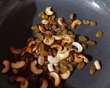 A picture of step 1 of Vermicelli kheer.