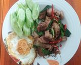 รูปขั้นตอนการทำที่ 4 ของ หมูสามชั้นผัดกะปิ