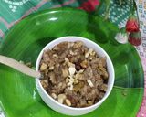 A picture of step 6 of Singhara atta dry fruits halwa.