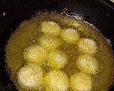 A picture of step 10 of Chicken cheese balls.