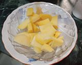 A picture of step 2 of Summary spacial mango 🥭 shake.