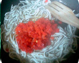 Foto del paso 3 de la receta: Revuelto de gulas y pimiento