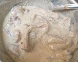 A picture of step 1 of Chicken malai mathi.