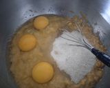 Foto langkah ke 2 dari resep Bolu Pisang No Mixer No Oven.