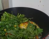 Foto langkah ke 5 dari resep Tumis bayam wortel jagung simpel.