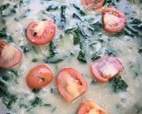 Foto langkah ke 3 dari resep Creamy spinach and salmon.