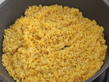 Pollo con alcaparras y arroz con curry