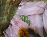 Foto langkah ke 2 dari resep Ikan Tilapia Bumbu Kuning Kukus.