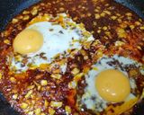 Gambar langkah 2 resipi Sambal Telur Pecah.