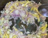 Gambar langkah 2 resipi Sup Sawi, Cendawan Tiram & Suhun Perencah Sup Sayur Adabi.