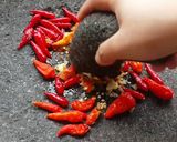 Foto langkah ke 5 dari resep Ayam Geprek Keju Leleh ala Bensu.