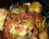 Foto langkah ke 4 dari resep Ayam goreng dan tahu balado.