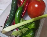 Foto langkah ke 1 dari resep Kids friendly Cumi Balado.