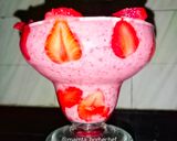 A picture of step 2 of Strawberry Gulkand Smoothie.