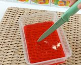 Foto langkah ke 1 dari resep Es Jelly Yakult Soda.