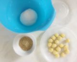 Hình bước làm 3 của món Bánh rán lúc lắc