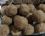 डिंक उडीद लाडू (dink urid laddu recipe in marathi) रेसिपी स्टेप 5 फोटो 