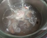 Hình bước làm 2 của món Bún riêu tôm thịt đơn giản