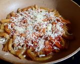 Hình bước làm 3 của món Pizza nui nhanh gọn