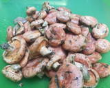 Foto del paso 2 de la receta: Níscalos con patatas🍄