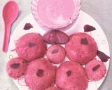 A picture of step 4 of Beetroot Idli.