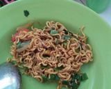 Foto langkah ke 7 dari resep Mie rebus jadi mie goreng basah nyemek.