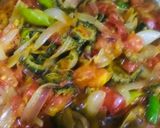 A picture of step 5 of Karele Pyaaz.