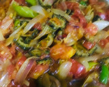 A picture of step 5 of Karele Pyaaz.