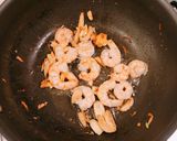 Hình bước làm 3 của món Xà Lách Xoong Xào Tôm🍤🍤