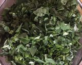 A picture of step 4 of Alu and fresh meethi ke parathe.